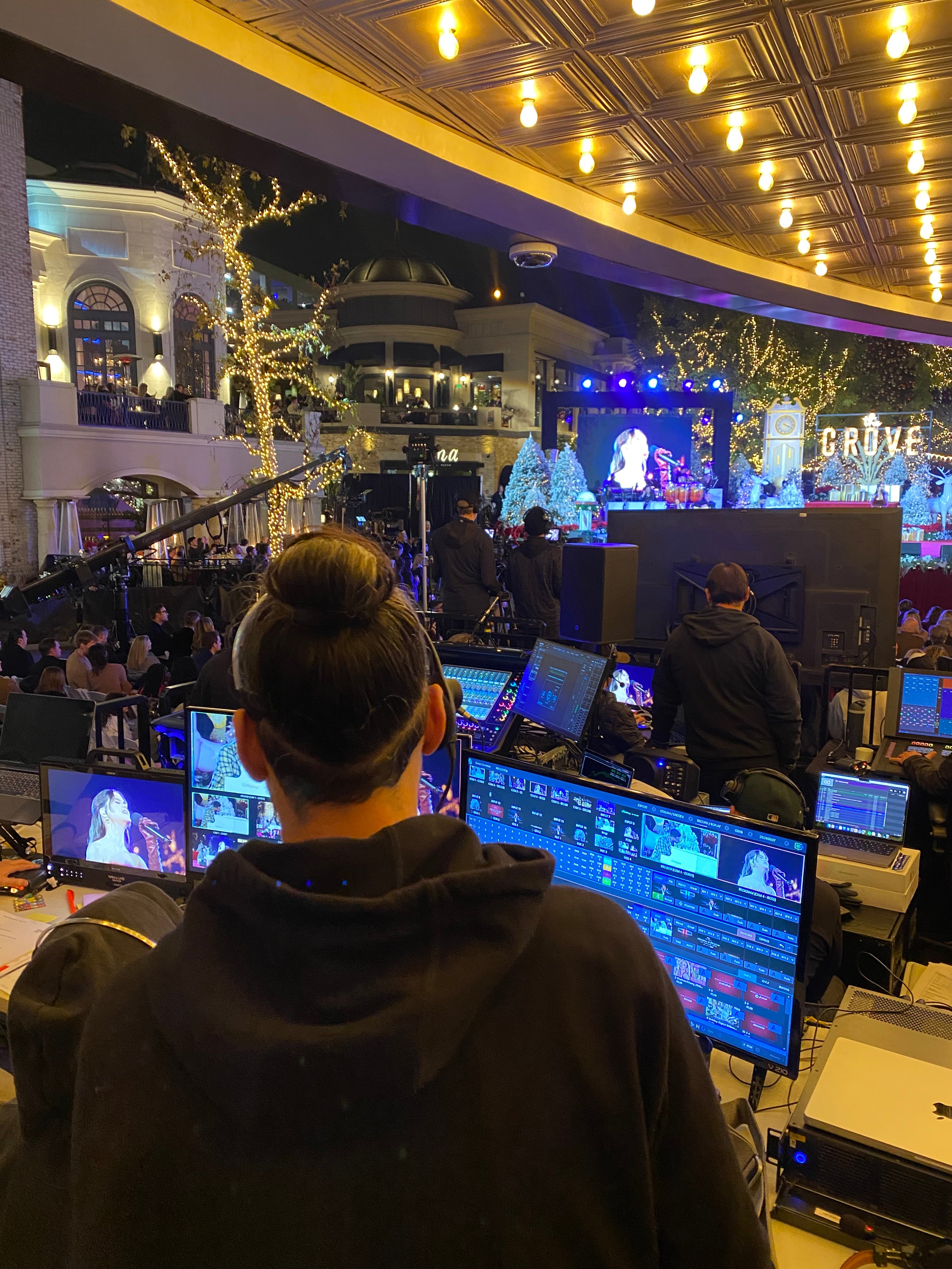 Justin Lefkovitch Avra Entertainment Grove Tree Lighting